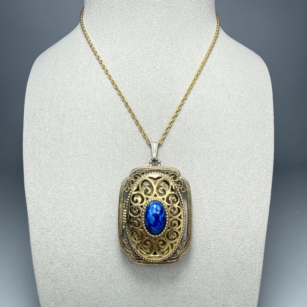 VTG Avon Yesteryear Gold Tone Filigree Blue Cabochon Locket Necklace 24" READ